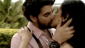 KHALBALI lyrics & Video - 3G Hindi Movie Song